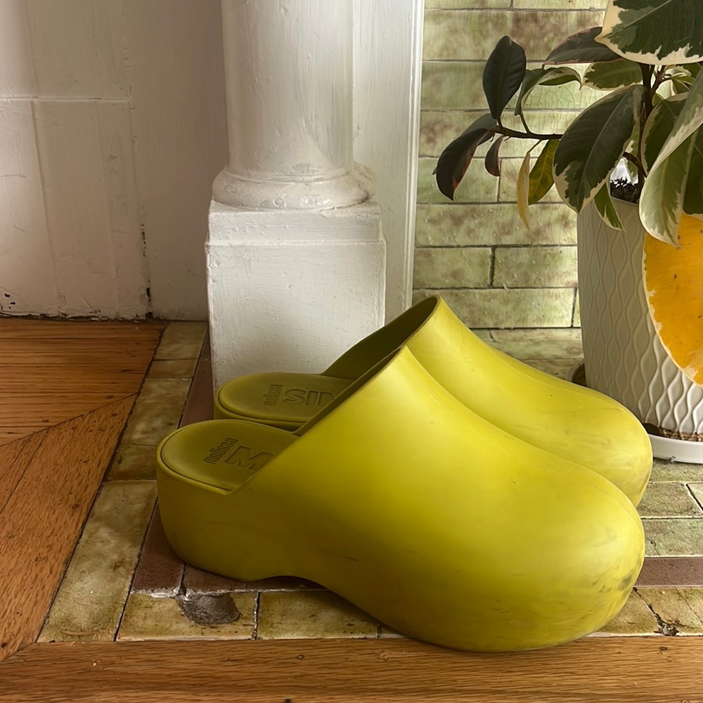 simon miller x melissa bubble clogs